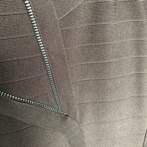 NWOT✨ MARCIANO “Yara” Bandage Dress - Picture 7 of 10